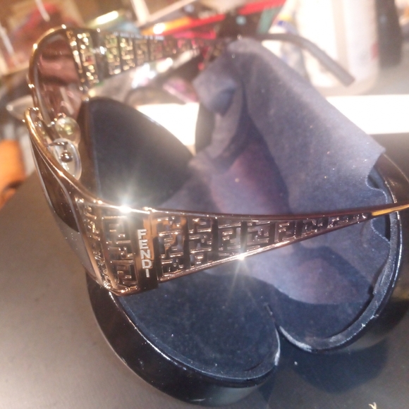 Vintage Fendi zucca sunglasses cut out F logo gold rectangle frame - Picture 2 of 6